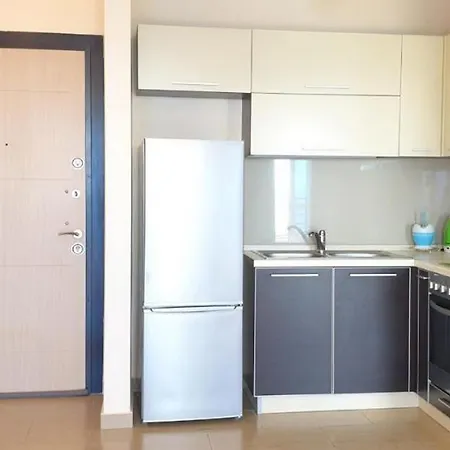 Apartment Apartment *