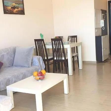 Apartment Apartment *