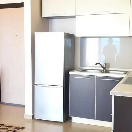 Apartment Apartment *